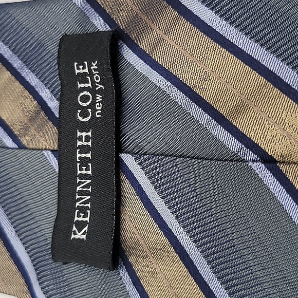 Kenneth Cole NY 100% Imported Silk Gold Gray Stripes Men's Tie - Picture 3 of 3
